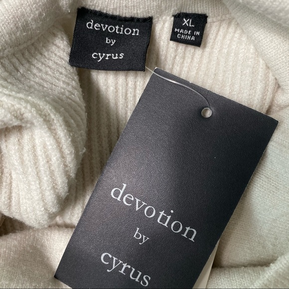 Roomy ribbed knit sweater, side vents, slight cowl neck, Devotion by Cyrus, XL - Picture 15 of 15